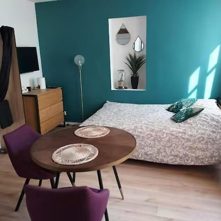 Charmant Studio Quartier Saint Louis A Версал Екстериор снимка